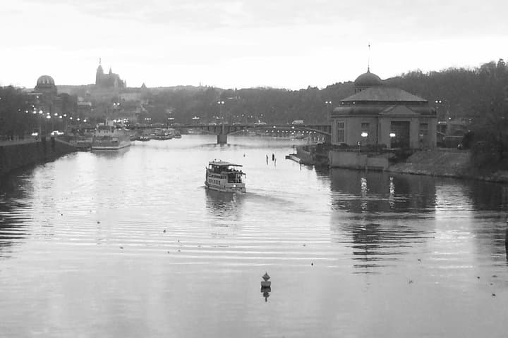 Prague Castle & Old Town: 3-Hour Walking Tour of Top Sights photo 6