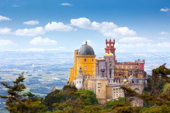 Sintra & Cascais Day Tour: Pena Palace, Quinta da Regaleira, Cabo da Roca