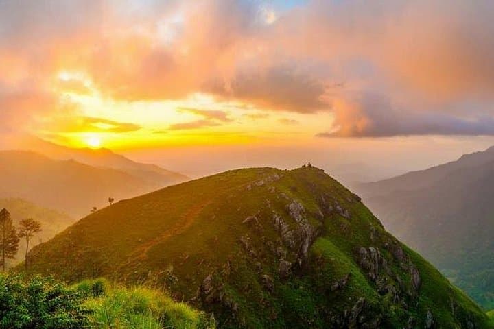 Ella Rock Sunrise Hike: Summit Views & Tea-Plantation Trails Near Ella photo 6