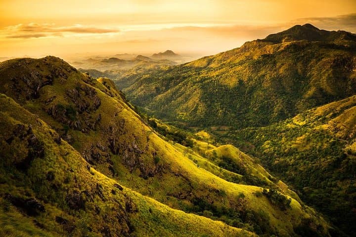 Ella Rock Sunrise Hike: Summit Views & Tea-Plantation Trails Near Ella