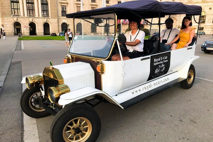 Vienna Night Cabrio Tour: Private Guided Ride with Wine or Prosecco photo 3