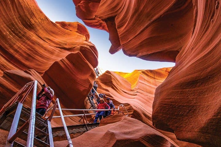 Antelope Canyon & Horseshoe Bend Day Tour from Sedona — Lower Antelope Canyon Guided Walk and Horseshoe Bend Overlook