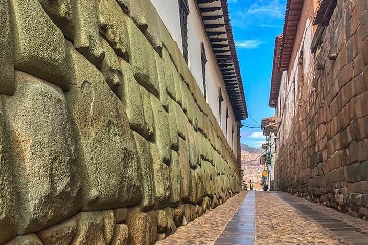 Cusco Half-Day Tour: Sacsayhuamán, Q'enqo & Tambomachay from Cusco photo 3