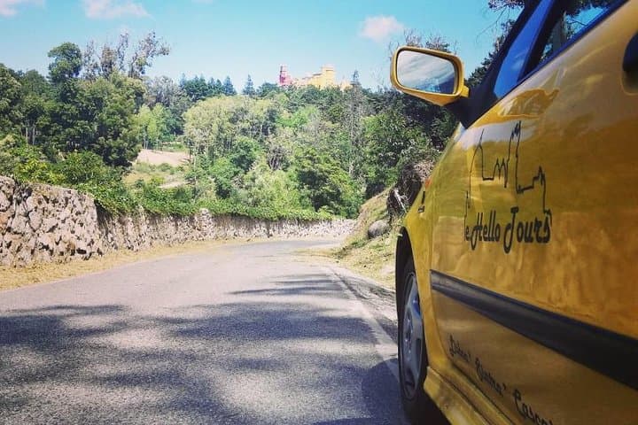 Sintra Mountain 1-Hour Private Tour: Pena Palace & Moorish Castle Views