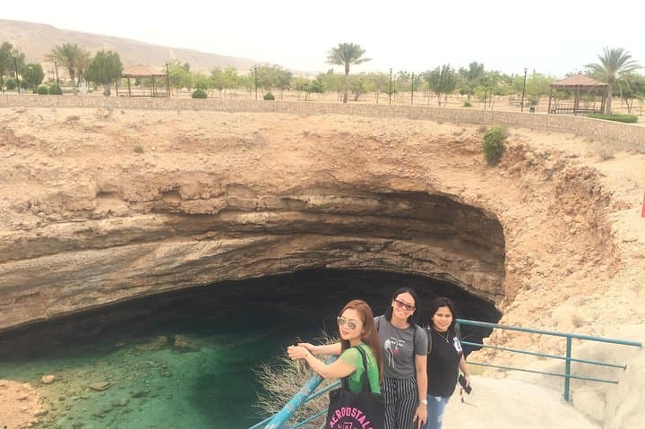 Private Wadi Shab Day Trip from Muscat with Bimmah Sinkhole and Lunch photo 3