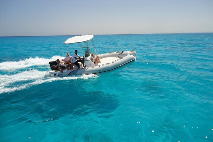Private Speedboat Trip in Hurghada — Dolphins, Snorkeling & Island Stops