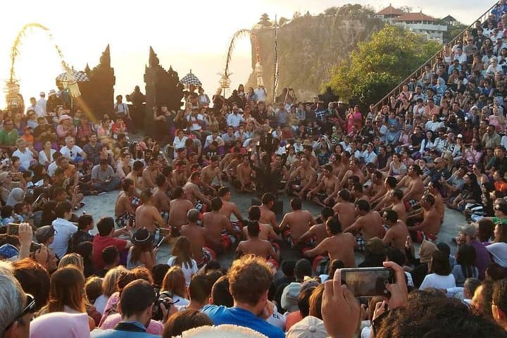 Uluwatu Sunset Tour: Kecak Dance, Cliff-Top Temple & Jimbaran Seafood Dinner photo 2