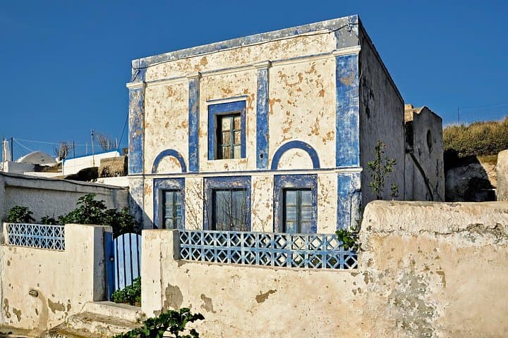 Thirassia Island Private Day Trip from Santorini: Boat Transfer, Village Walk & Lunch photo 4
