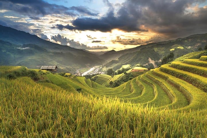 Mu Cang Chai 3-Day Trek: La Pan Tan Rice Terraces & Hmong Village Walks