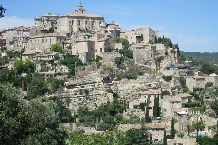 Half-Day Luberon Tour from Avignon — Roussillon, Lacoste & Gordes photo 3