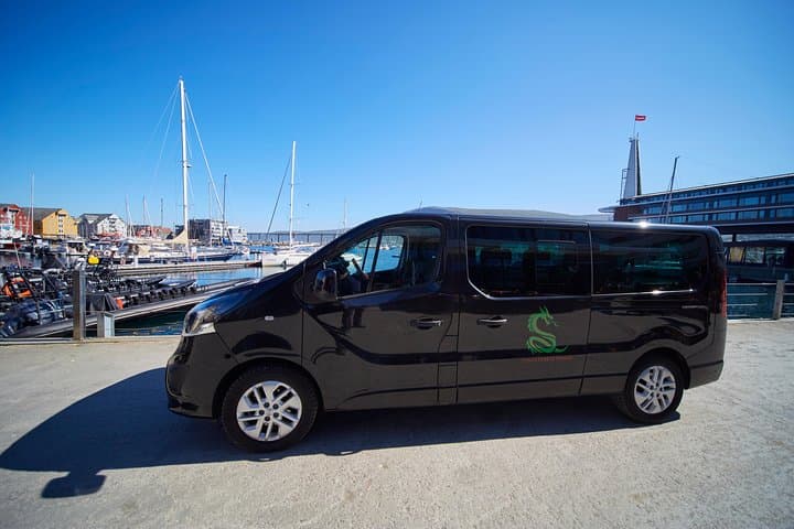 Tromsø Private Aurora Chase: Minivan Northern Lights Tour photo 5