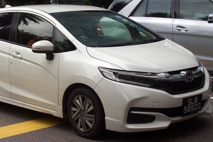 Chauffeured Luxury Cars in Kandy, Sri Lanka — Private Driver Tours photo 3