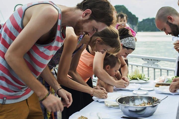 La Pinta 5-Star Ha Long & Lan Ha Bay 2-Day Luxury Cruise photo 3