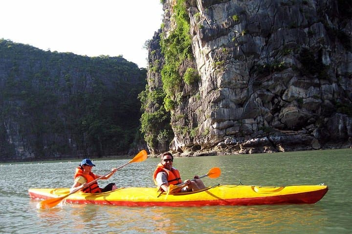 La Pinta 5-Star Ha Long & Lan Ha Bay 2-Day Luxury Cruise photo 4