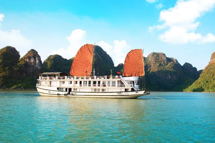 Ha Long Bay 2D1N 4-Star Cruise — Caves, Kayaks & Sunset Decks photo 3