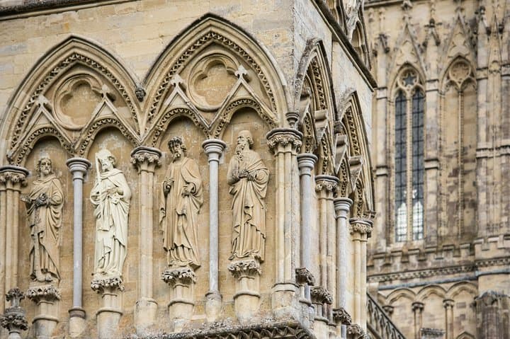 Private Salisbury & Magna Carta Day Tour from Southampton photo 6