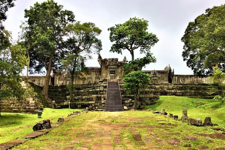 Preah Vihear & Beng Mealea Private Temple Tour — Lost Khmer Ruins and Panoramic Cliffs photo 5