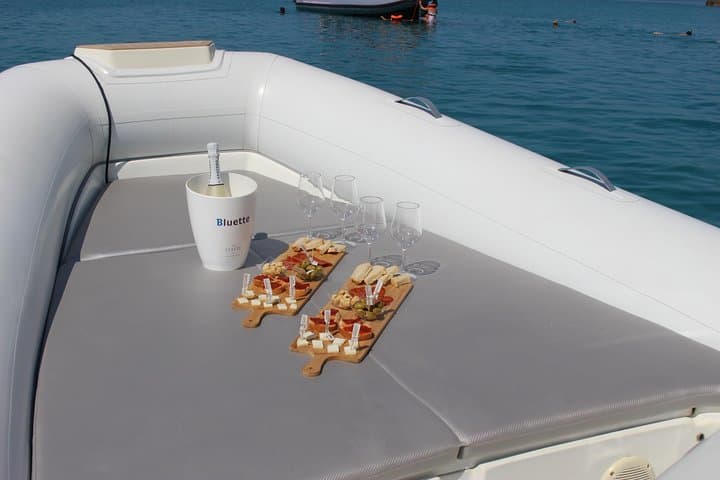 Private Boat Excursion Along the Costa Degli Dei from Tropea photo 2