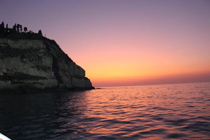 Sunset Snorkel and Aperitif at the Blue Grotto — Tropea Boat Experience photo 4