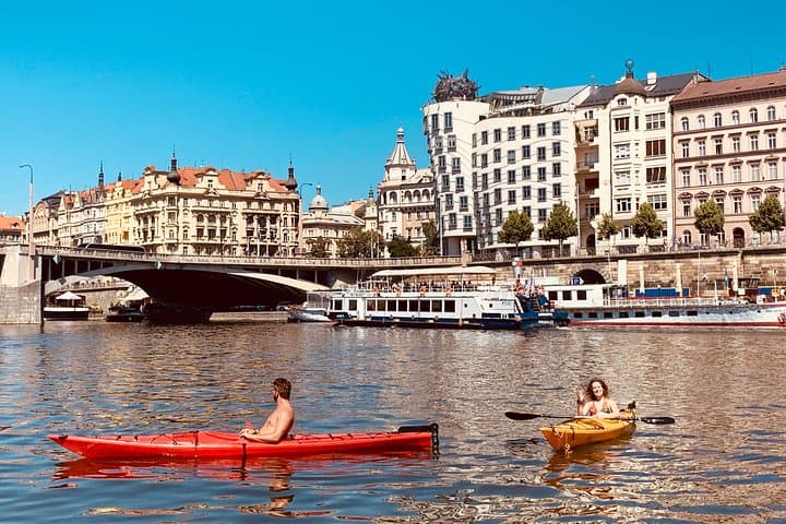 Canoe Prague Vltava Tour: Castle & Charles Bridge with Beer Tasting photo 5