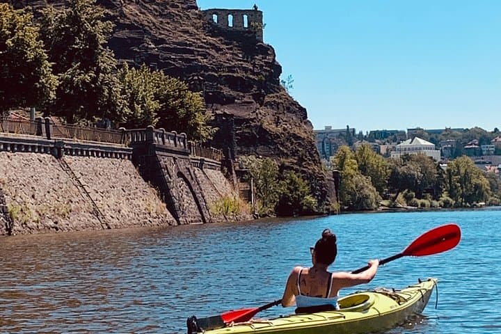Canoe Prague Vltava Tour: Castle & Charles Bridge with Beer Tasting photo 6