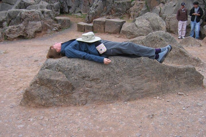 Cusco Historical Outskirts Day Hike: Tambomachay, Qenqo & Sacsayhuaman photo 3