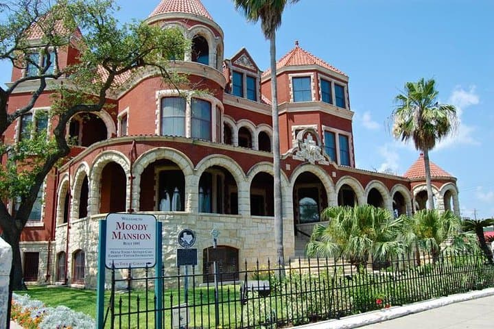 Private Galveston Island History and Seawall Sightseeing Tour photo 2