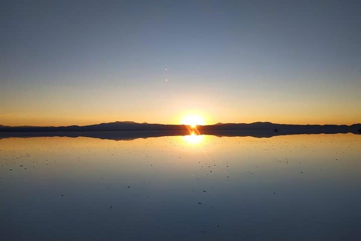 Stargazing and Sunrise on the Salar de Uyuni: Early-Morning Stars+Sunrise Tour (English Guide) photo 4