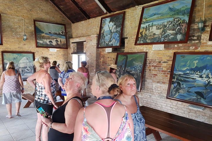 Kingstown Botanical Gardens & Villa Beach Tour: Fort Charlotte, Markets and Snorkel photo 5