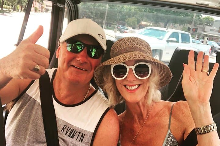 Houston Cart Tour: Downtown Sightseeing, Murals & Brewery Tastings in 3 Hours photo 3