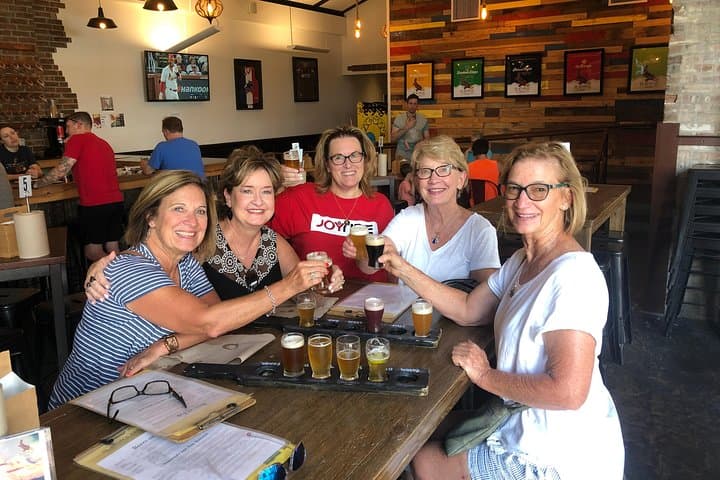 Houston Cart Tour: Downtown Sightseeing, Murals & Brewery Tastings in 3 Hours photo 4