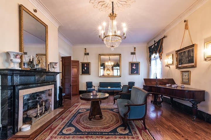 Oak Alley Plantation & River Road Private Tour from New Orleans photo 3