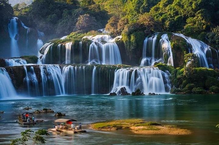 Ba Be & Ban Gioc Waterfall: 3-Day Lake, Cave and Homestay Tour from Hanoi
