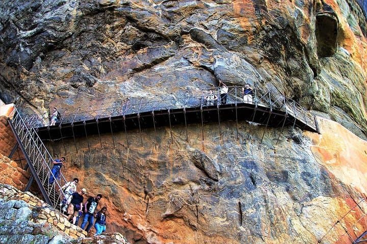 Kandy to Sigiriya Day Tour: Climb Pidurangala & Dambulla Cave Temple photo 2