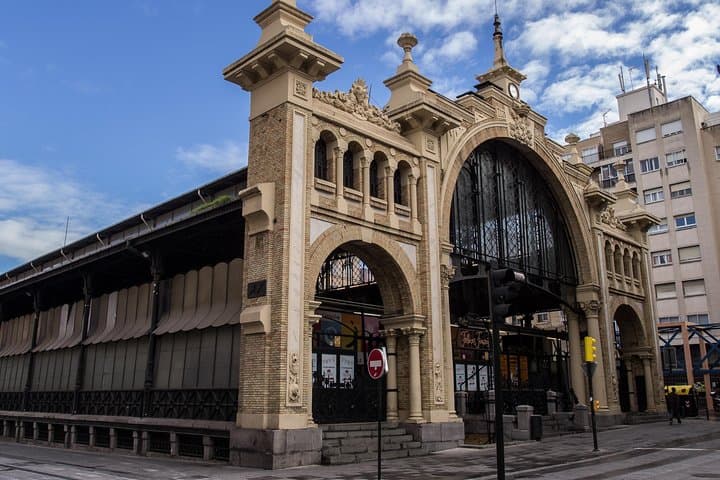 Zaragoza Private Walking Tour: 4-Hour Guided Highlights & Hidden Gems photo 3