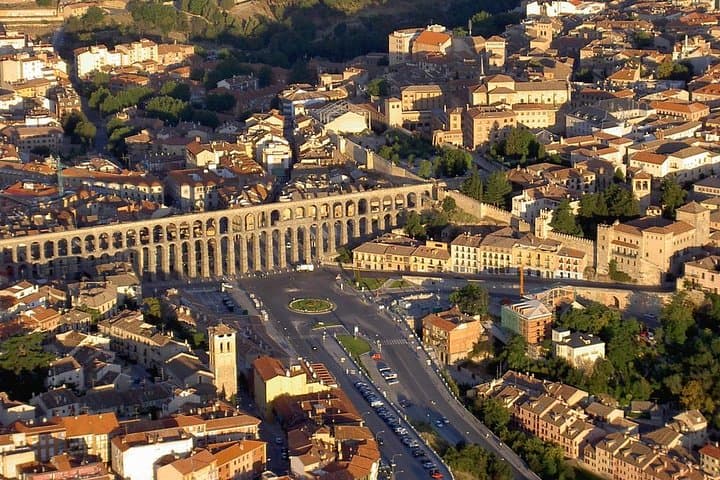 Segovia Private Walking Tour: Aqueduct, Cathedral & Alcázar in 3 Hours photo 4