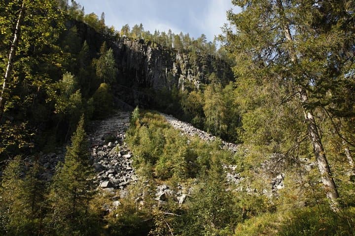 Korouoma Canyon Day Hike and Auttiköngäs Falls from Rovaniemi photo 4