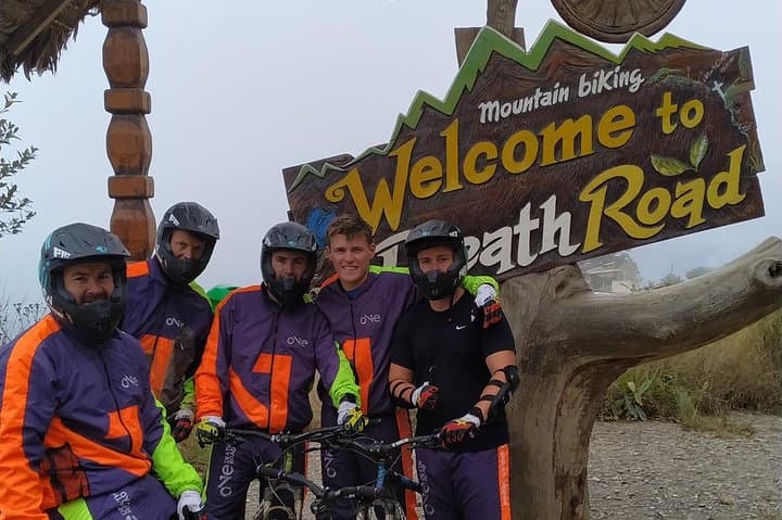Death Road Biking Tour: Downhill from La Cumbre to Coroico photo 2