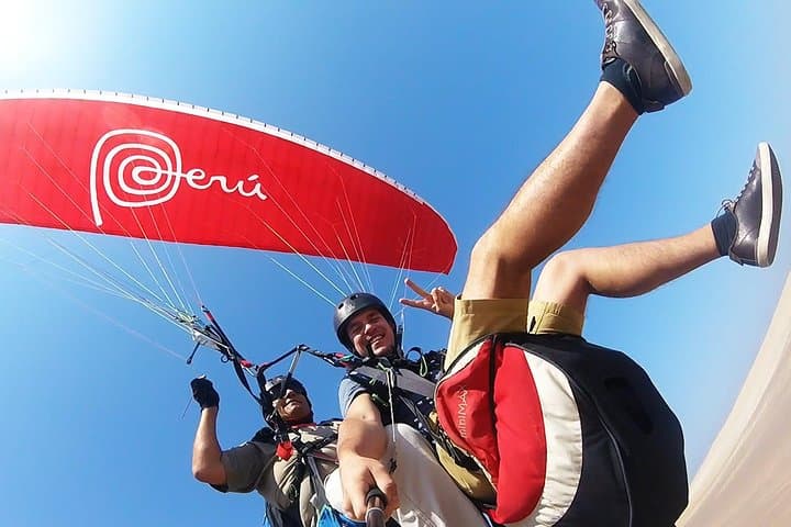 Paragliding Over Paracas National Reservation: Tandem Flights Above Peru's Coastal Reserve photo 2
