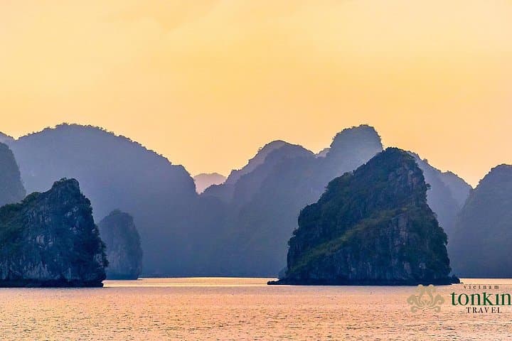 Halong Bay 2-Day Luxury Cruise: Kayaking, Titop Island & Surprise Cave photo 1