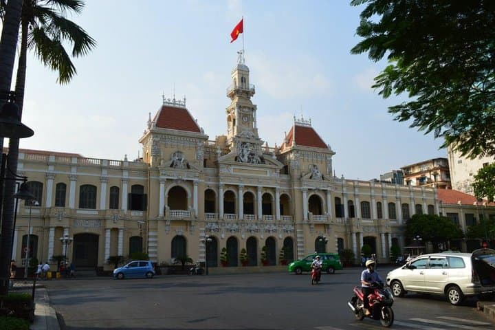 Vietnam Highlights: South-to-North 10-Day Cultural & Scenic Journey photo 2