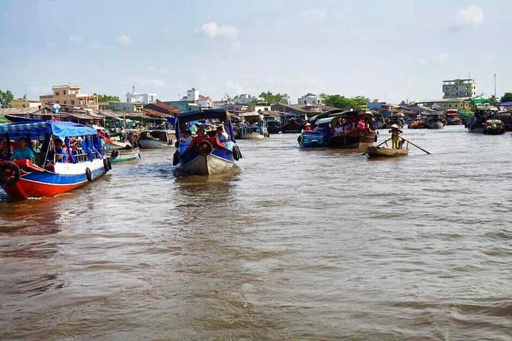 Vietnam Highlights: South-to-North 10-Day Cultural & Scenic Journey photo 4