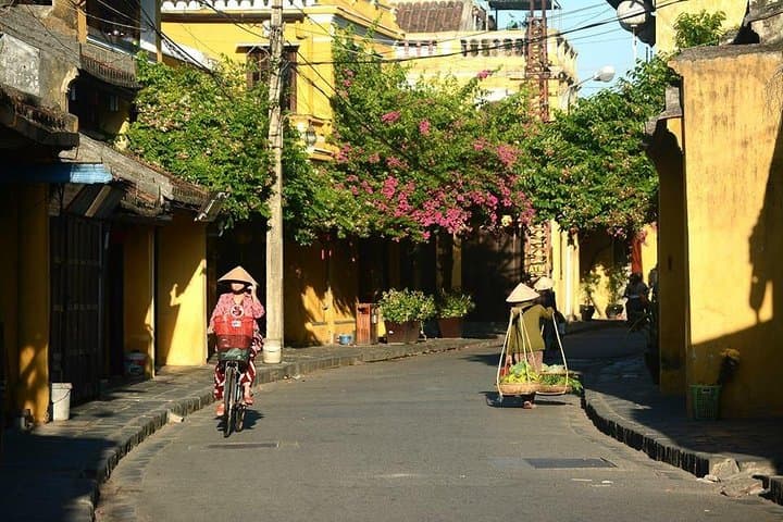 Vietnam Highlights: South-to-North 10-Day Cultural & Scenic Journey photo 6