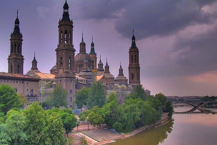 Private Zaragoza City Tour: Basilica del Pilar, Roman Ruins & Mercado Experience photo 3