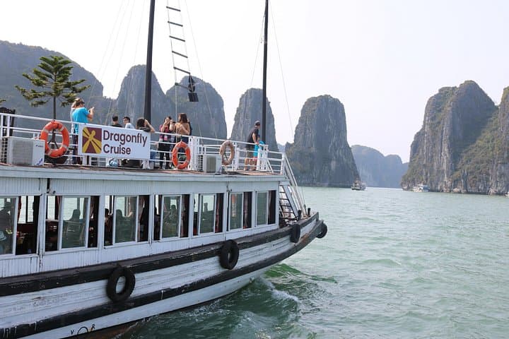 Halong Bay Full-Day Cruise from Hanoi: Kayaking, Thien Cung Cave & Bamboo Boat photo 2