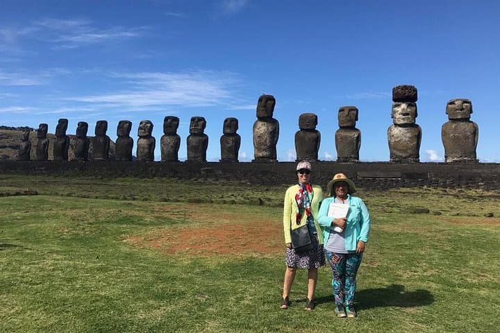 Discover Rapa Nui: A Journey Through The Land of Hotu Matu´a photo 2