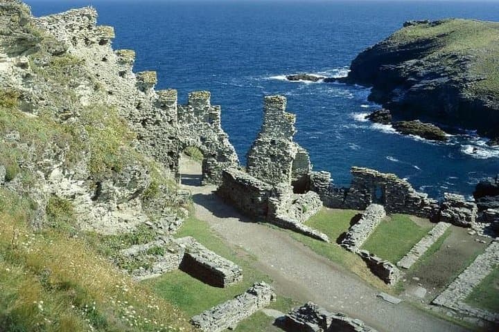 Doc Martin & King Arthur Cornwall Tour — Tintagel, Port Isaac, and Coastal Views photo 3