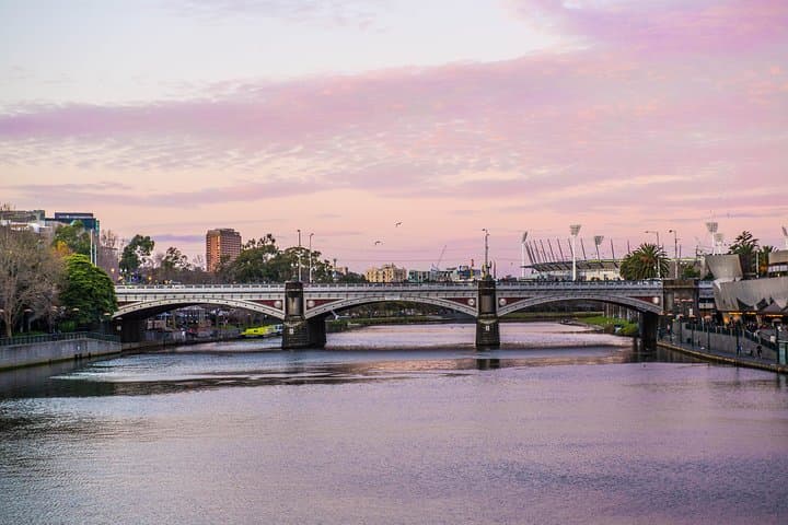 Golden Hour Cruise on the Yarra: Twilight Views from Melbourne River Cruises photo 4