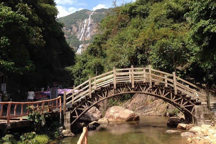Hike Mount Baishui & 428m Waterfall: Private Day Tour from Guangzhou