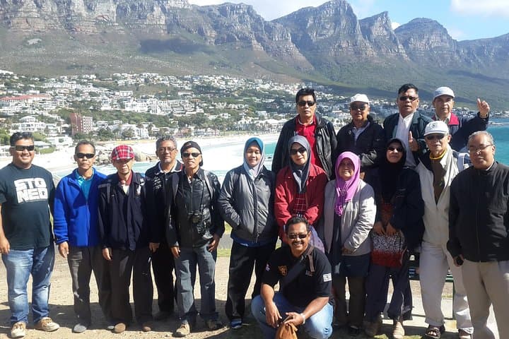 Halal-Friendly Cape Town: Table Mountain, Penguins & Cape Peninsula — 6-Day Muslim Tour photo 5